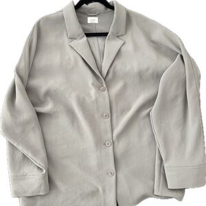 Aritzia Wilfred Light Gray (BASALT GREY) Freeform Button-Up Blouse